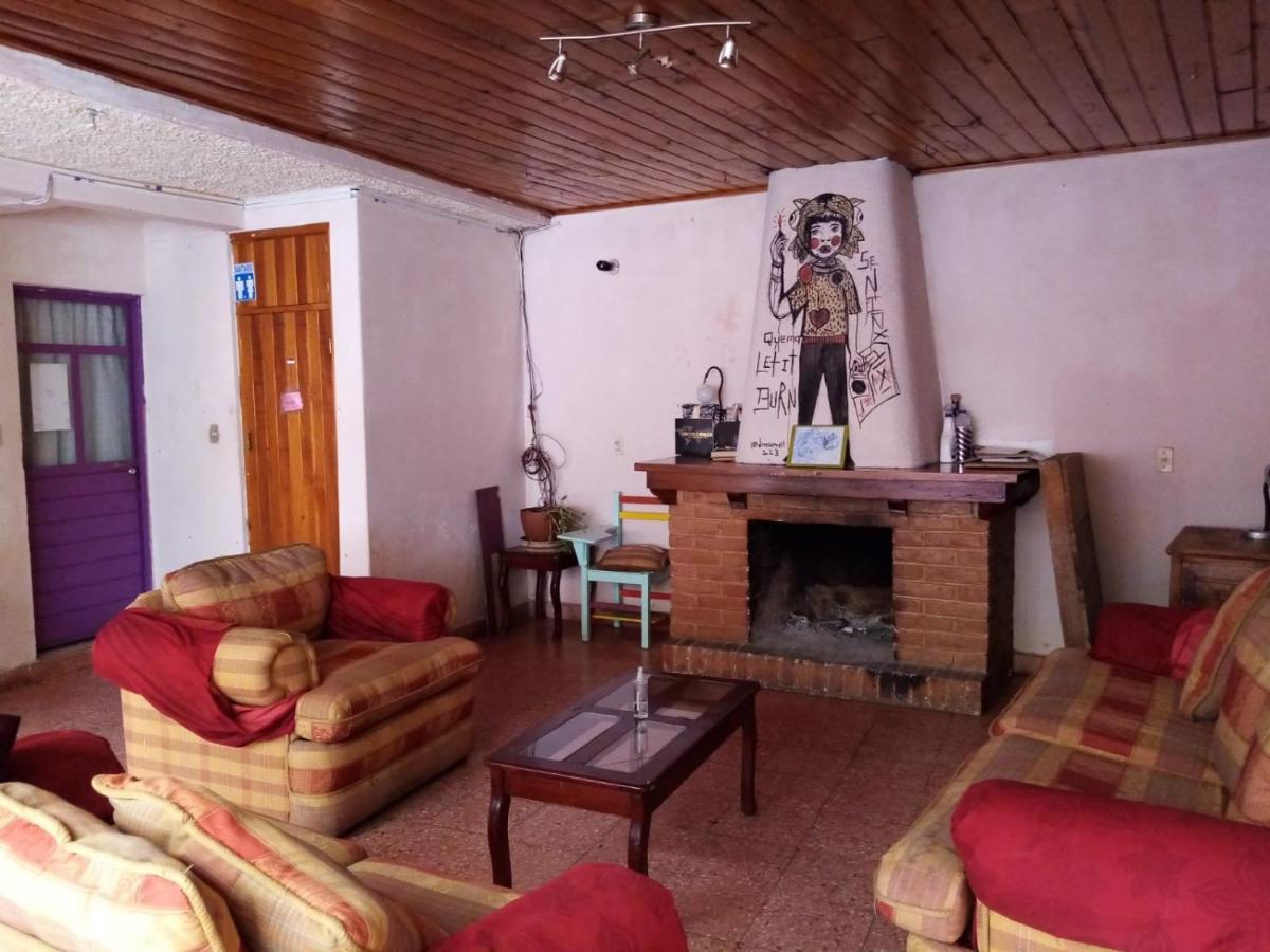 Casa Lothuz Spacio Cultural Y Disidente San Cristóbal de Las Casas المظهر الخارجي الصورة